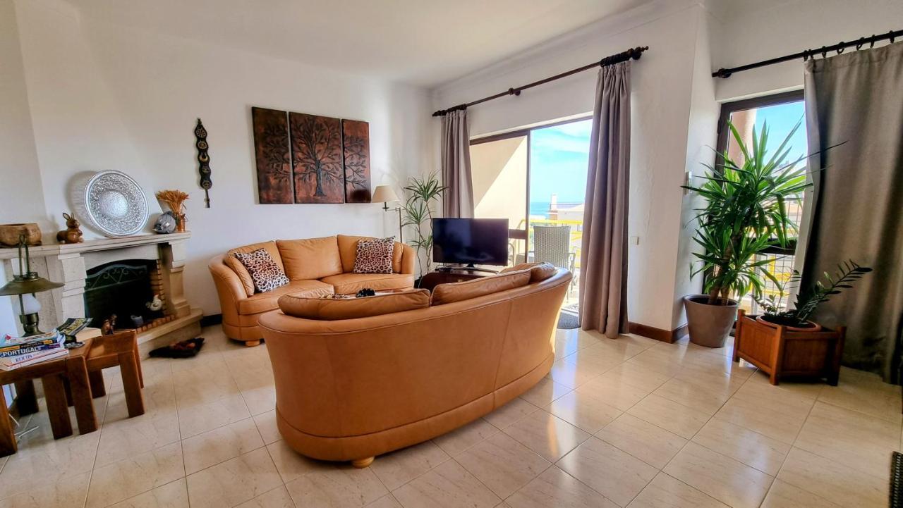Apartmento Praia Da Dona Ana Lagos Exterior photo